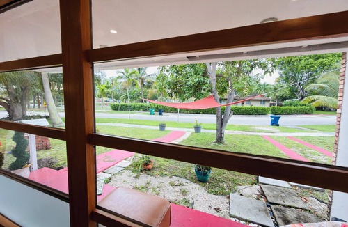 North Miami Beach Villa | The Sun Gardens Villa
