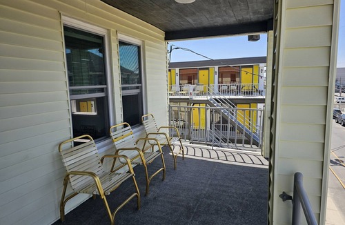 Wildwood Condo | The Sunflower, Family Fun in the Sun 2 minute walk to the boardwalk and beach.