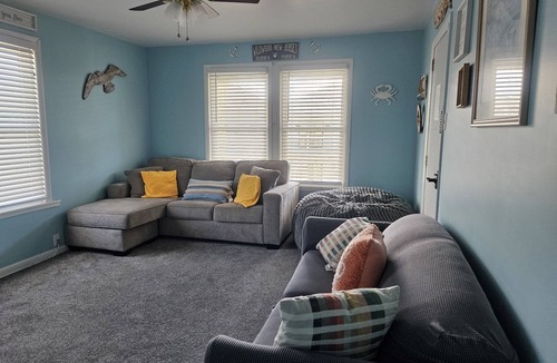 Wildwood Condo | The Sunflower, Family Fun in the Sun 2 minute walk to the boardwalk and beach.