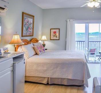 Sunset Beach Hotel | The Sunset Inn