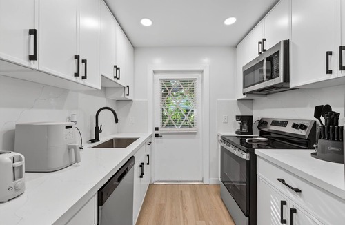 Tropic Isle Apartment | The Tide: 2 Miles to Atlantic Ave - Walk to Beach