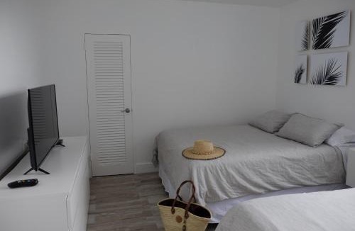 Hollywood South Central Beach Apartment | The Tides Miami