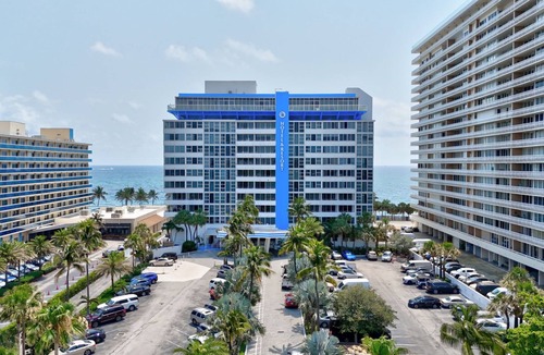 Galt Mile Apartment | The Tides Suite