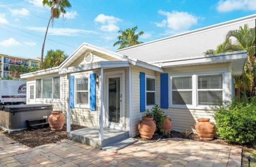Delray Beach Cottage | The Turtle Cottage in the Heart of Delray Beach