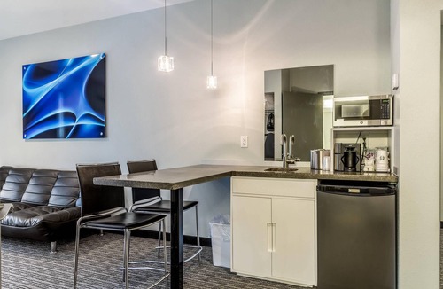 Walnut Creek Hotel | The Wallhouse Hotel, an Ascend Collection Hotel