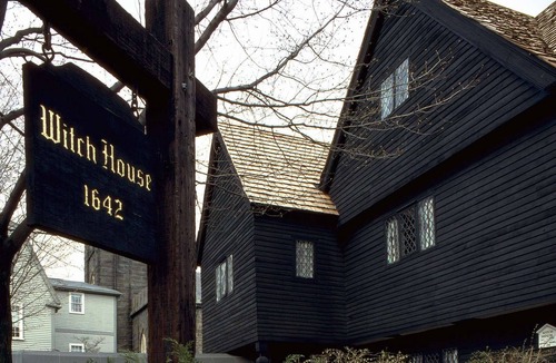 Salem Condo | The Warlock House