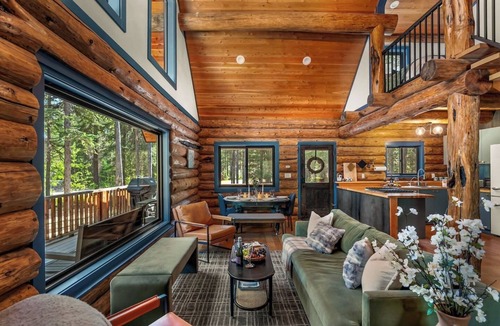 West Glacier Cabin | The West Glacier Cabin- Hot Tub, Firepit, Sauna