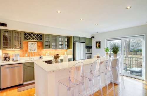 Rio Cottage | The White Elephant Inn Getaway w/Pool & Hot Tub!