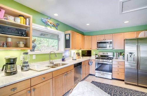 Rio Cottage | The White Elephant Inn Getaway w/Pool & Hot Tub!