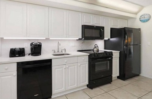 Wilton Manors Hotel | The Wilton Woodsman Men's Clothing Opt