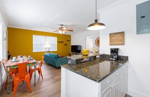 Sailboat Bend Apartment | The Yellow Submarine Sailboat Bend