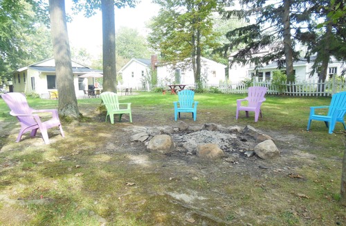 Lake Erie Beach House | The Zen Den close to the beach and Mickey Rats