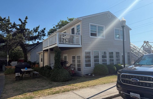 Midtown Ocean City Cottage | This Beach cottage is close to everything and just steps from the Beach !