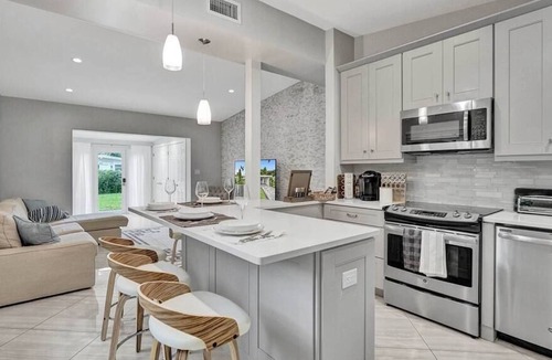 Poinsettia Heights Villa | This villa is a 3 bedroom(s), 2 bathrooms, located in Fort Lauderdale, FL.