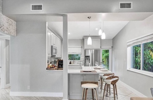 Poinsettia Heights Villa | This villa is a 3 bedroom(s), 2 bathrooms, located in Fort Lauderdale, FL.