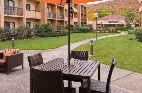 Mahwah House | Thomas Edison National Historical Park Tour! 2 Units! Pets Allowed, Parking!