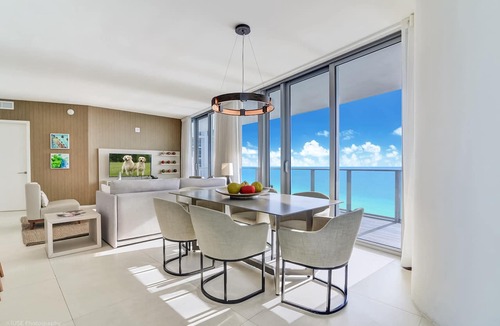 Hollywood South Central Beach Condo | Three Bedroom Paradise Above The Ocean
