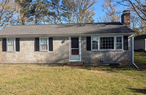 East Harwich House | Three Bedroom Two Bath Ranch in Harwich FRI TO FRI WEEKLY RENTALS ONLY PLEASE