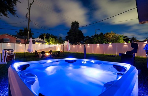 Delray Beach Villa | Three-Bedroom Villa with Private Jacuzzi and Game Room - Near Atlantic Ave