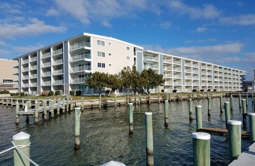 Midtown Ocean City Condo | Thunder Island 14A-Baywater 39th St, Free WiFi, Pool, Elev, W/D, AC