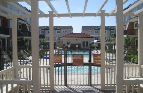 North Wildwood House | Thunderbird, 3 car Parking, 4 Bikes, Pool, Hot Tub, Beach Block, Sleeps 10,