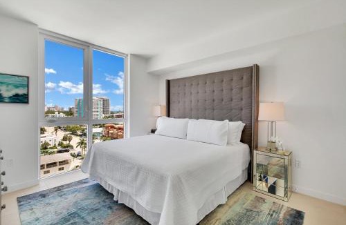 Central Beach House | Tiffany Indigo - Rooftop Pool, Gym, Walk to Beach