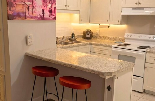 Wilmington Condo | Tiny Palace: 1-Bedroom Apartment. Dog-friendly, Pool, Washer-Dryer
