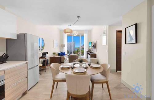 Hollywood Lakes Apartment | Top Floor Stylish Apt - Ocean View