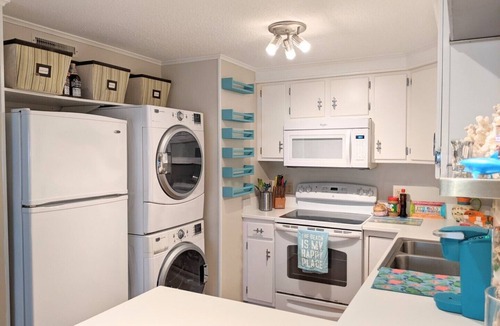 Midtown Ocean City Condo | Top Rated Beautiful Updated Ocean Block Condo!