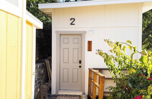 Topanga Apartment | TopangaDreaming - Artistic Studio 02 With Balcony