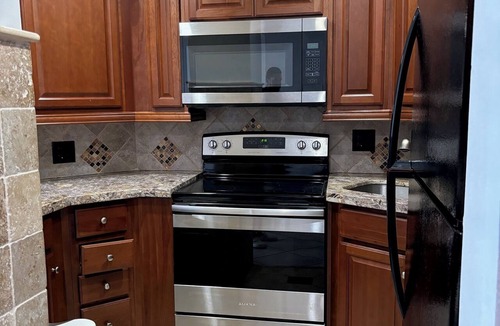 Bermuda Riviera Apartment | Tortuga festival special 1Bedroom Suite,CityView Ft Lauderdale&Two QueenBeds