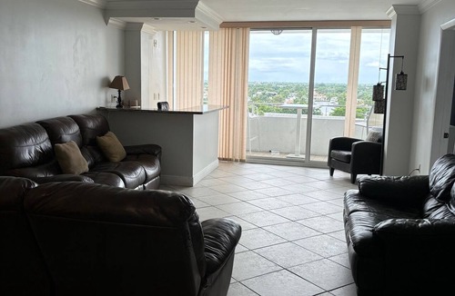 Bermuda Riviera Apartment | Tortuga festival special 1Bedroom Suite,CityView Ft Lauderdale&Two QueenBeds