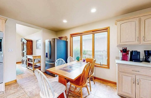 Country Club Estates House | Town of Rehoboth Beach home with fast wifi, ac, patio, & w/d - 2 dogs ok