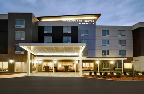 North Westport Hotel | TownePlace Suites by Marriott Fall River Westport