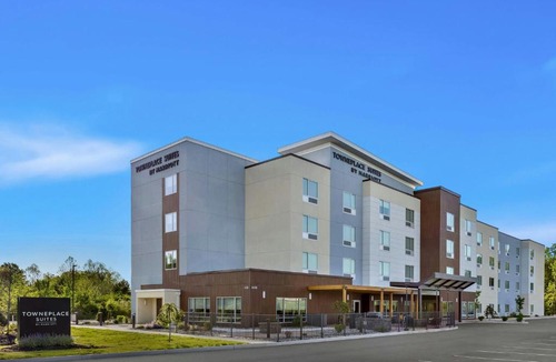 Girard Hotel | TownePlace Suites by Marriott Youngstown North