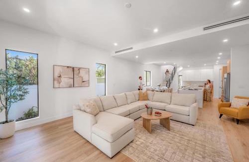 Harbordale House | Townhouse Heated Pool Centrally Located Malibu Key Two
