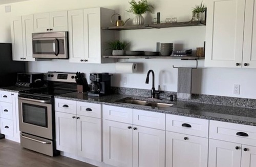 Schuylerville Apartment | Track Season 2027 Newly renovated 1 BR apt. on Horse Farm with beautiful views