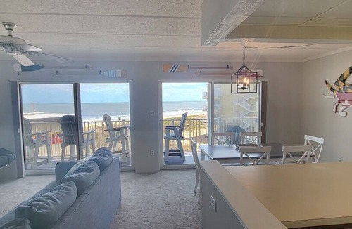 Midtown Ocean City Condo | Traditional, cozy 2 bedroom oceanfront condo with free WiFi, and outdoor pool, and an ocean view located in quiet midtown just steps from the beach!