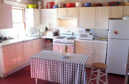 Truro Cabin | Tranquil 3-Bedroom Truro Cabin on Corn Hill – Steps to Bay, Stunning Views!
