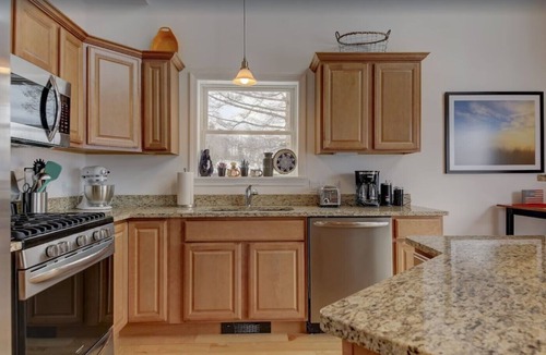 Conway Ski Chalet | Tranquil mountain view home near downtown North Conway Mountain Views. Cable TV.