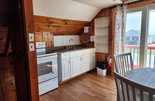 North Truro Cottage | Tranquil Oceanfront Cottage with Scenic Views in North Truro, Massachusetts