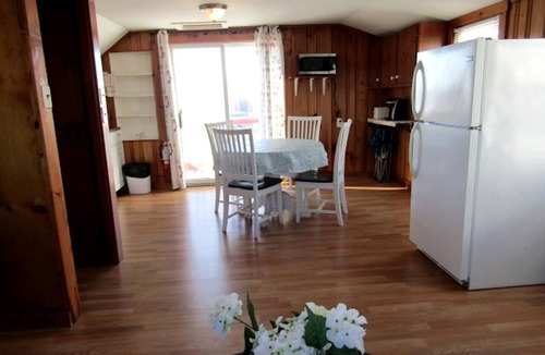 North Truro Cottage | Tranquil Oceanfront Cottage with Scenic Views in North Truro, Massachusetts