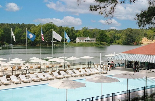 Irvington Hotel | Tranquil Room Designed for Rest & Relaxation | Seasonal Pool, Marina, Courtyard