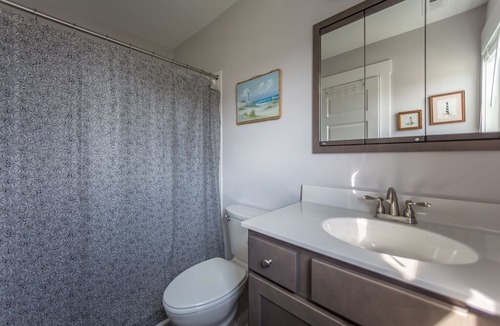 Brigands' Bay House | Treasured Memories - Upgraded 3 Bedroom SoundFront Home in Frisco