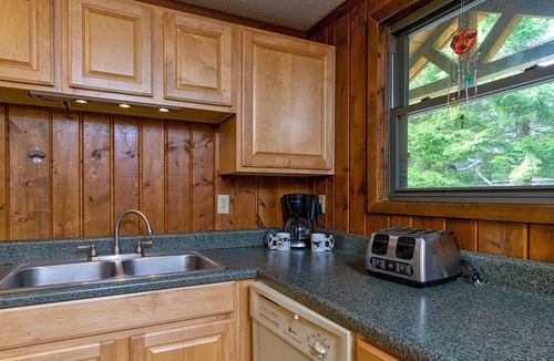 Edray Condo | Treetop 26, 2 bedroom, Just steps to Village and Slopes