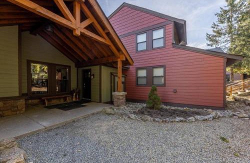 Edray House | Treetop 29 Boards and Bikes Secluded Luxury Next to the Village