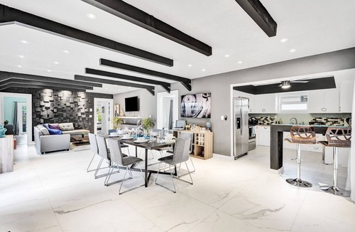 Downtown Hollywood House | Trendy 4 Bedroom House Minutes from the Beach