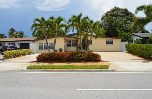 Pembroke Pines House | Trendy Home near Hard Rock Stadium & Casino