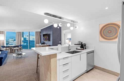 Mid Beach Hotel | Tresor Fontainebleau Ocean North View One Bedroom
