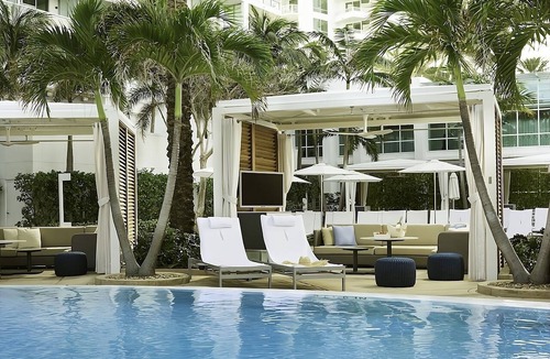 Mid Beach Hotel | Tresor Oceanview Junior Accommodation at Fontainebleau Miami Beach